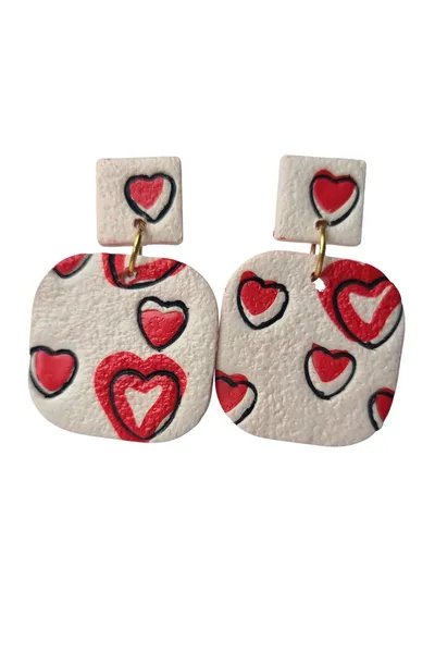 Cuadrado Blanco, corazones rojos