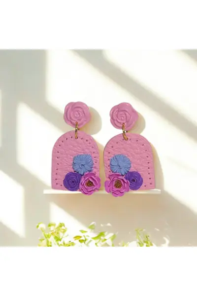 Flores en Cuero Rosado