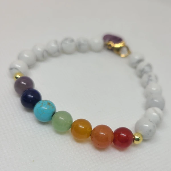 howlita y cuarzos 7 chakras